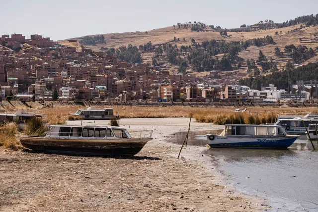 0408_SCL_liztasa_Titicaca_muelle1