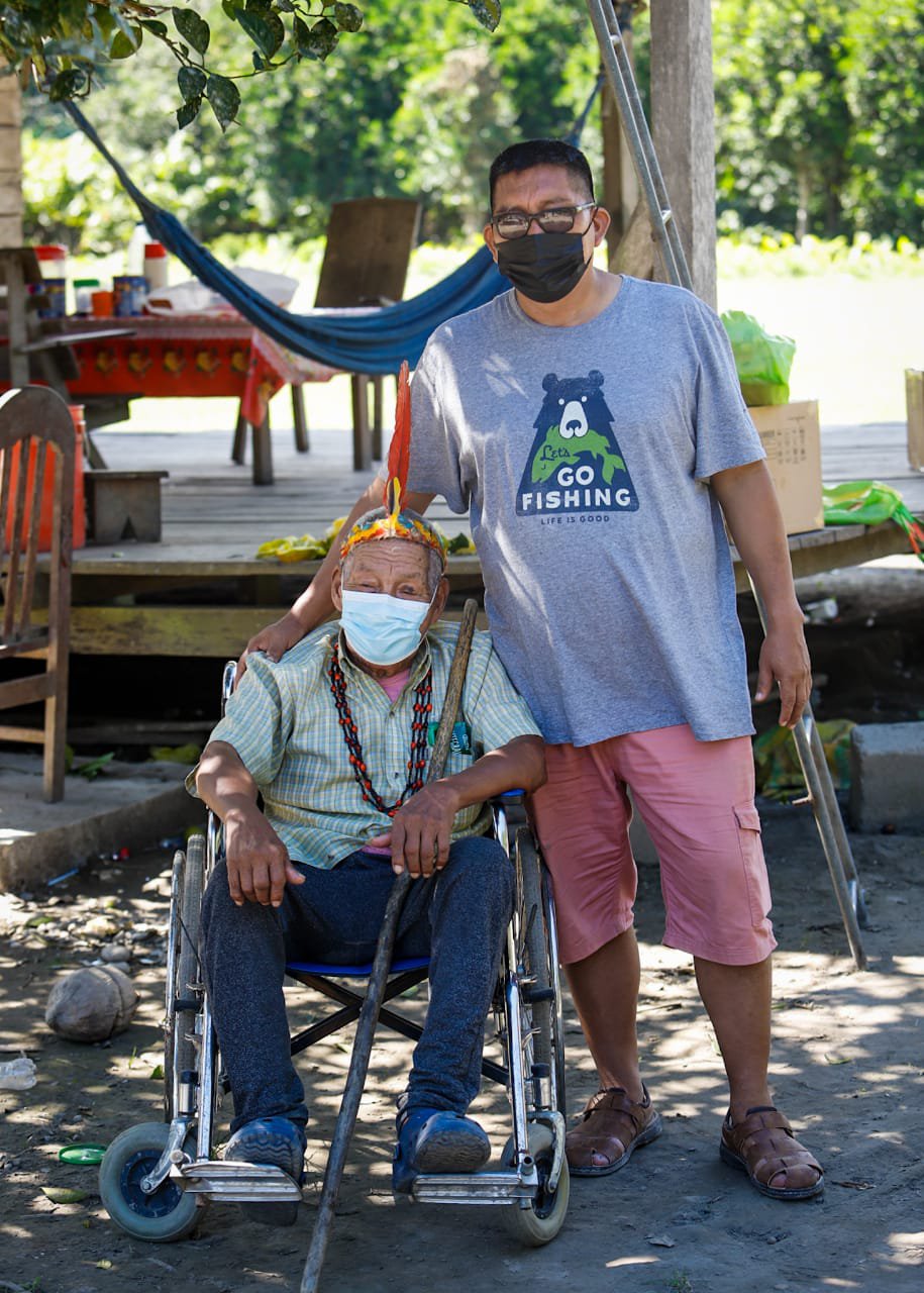 Antonio Sueyo junto a su hijo Héctor