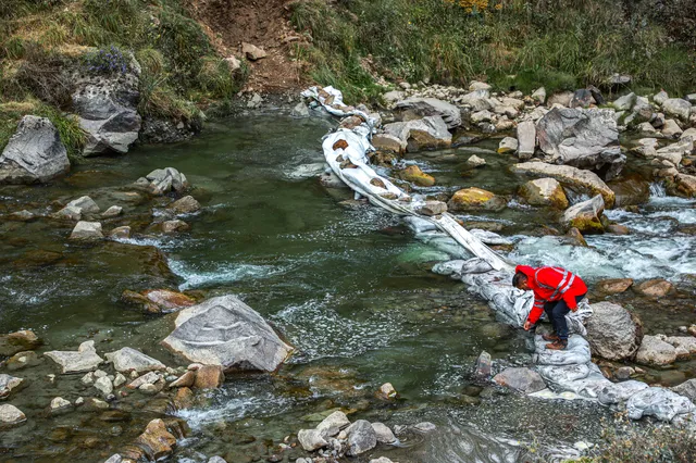 El 14 de junio, técnicos de varios organismos del Estado acudieron a evaluar las condiciones del río Chillón tras el derrame de 34 toneladas de concentrado de zinc.