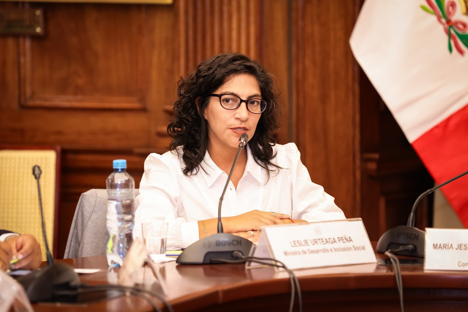 ministra Leslie Urteaga Midis