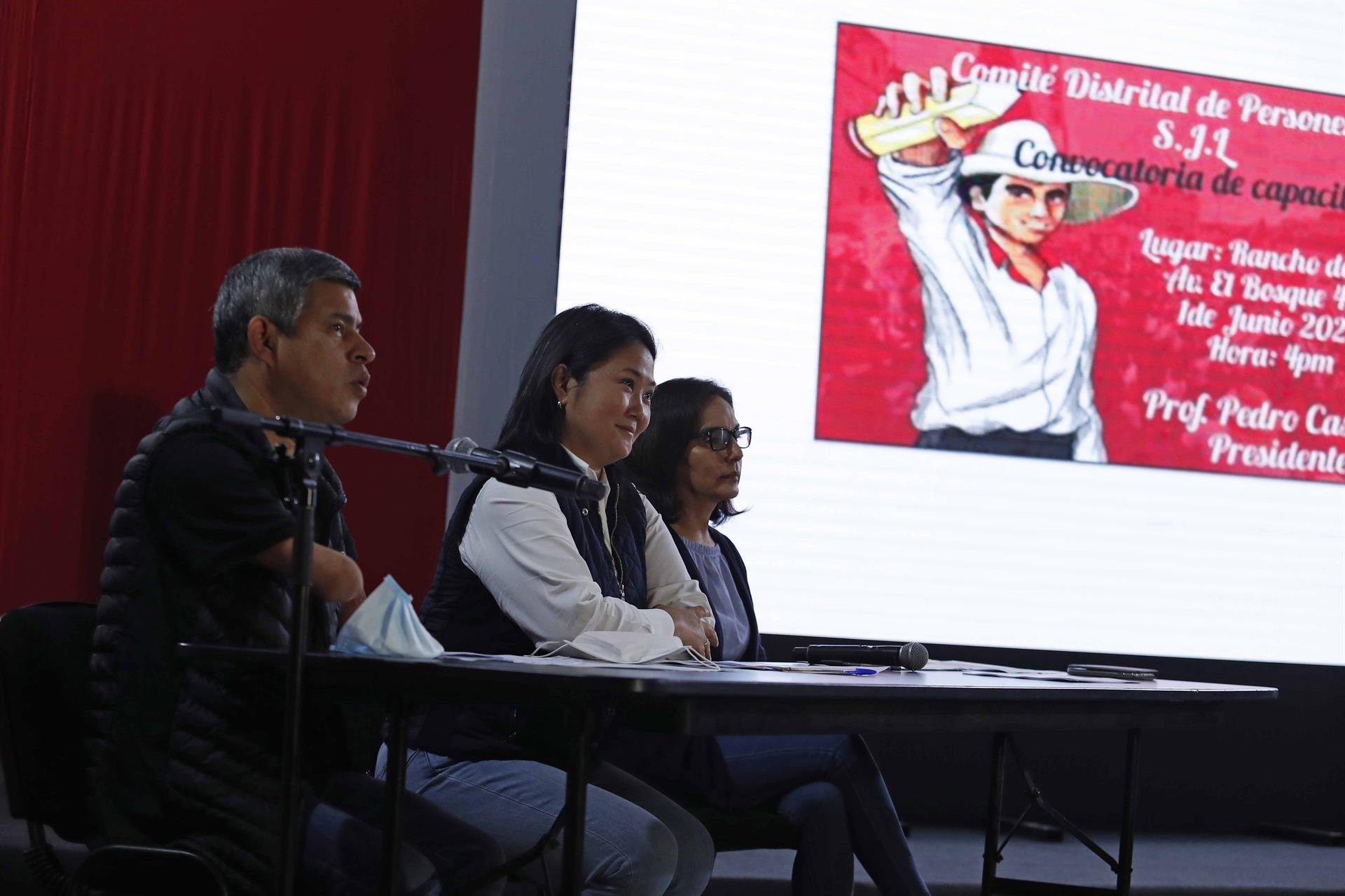 Keiko Fujimori en conferencia de prensa