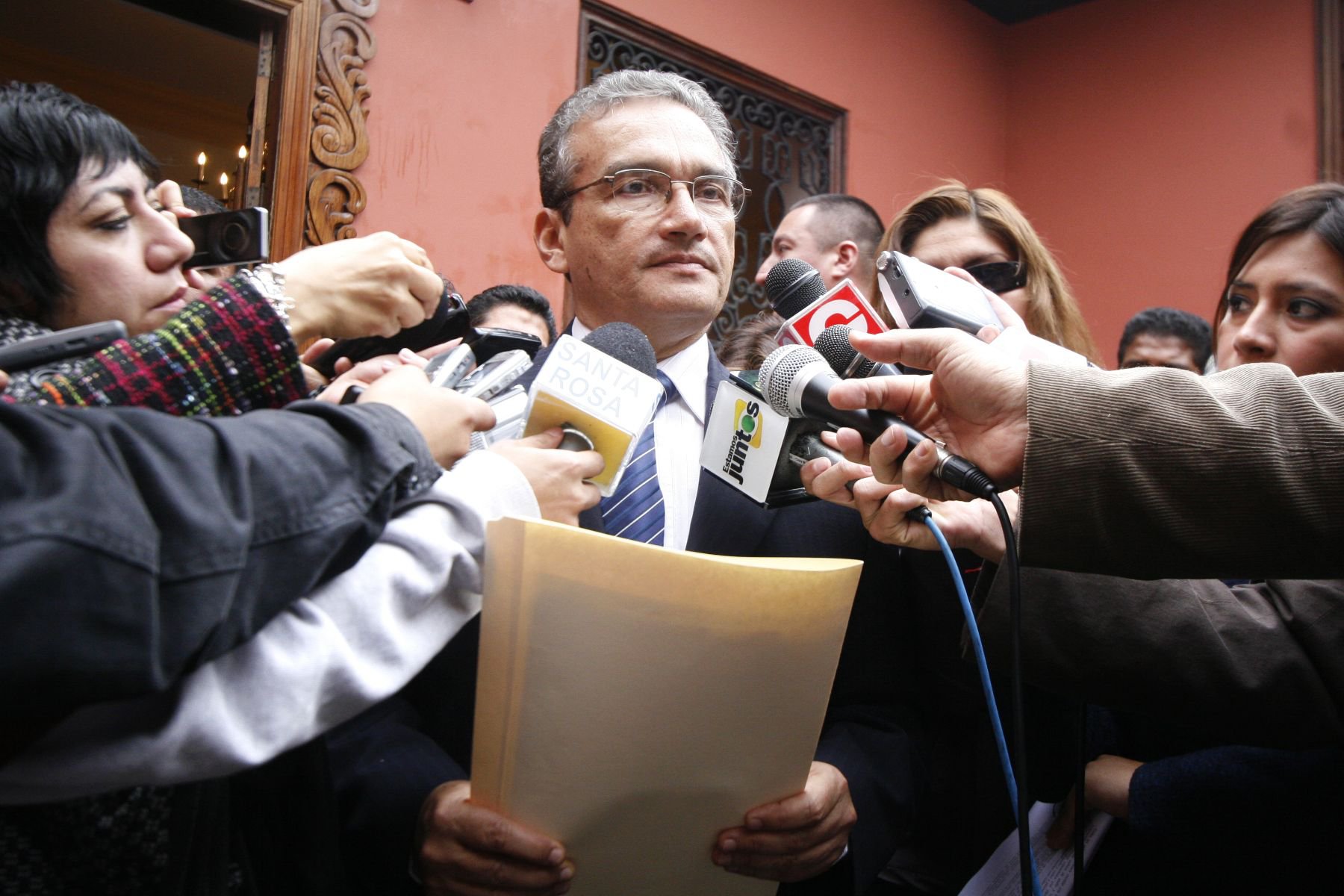 Alejandro Aguinaga_Fuerza Popular.jpg