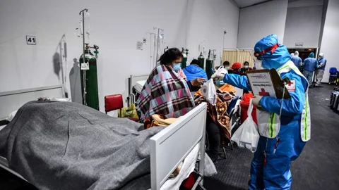 Arequipa colapso sanitario.jpg