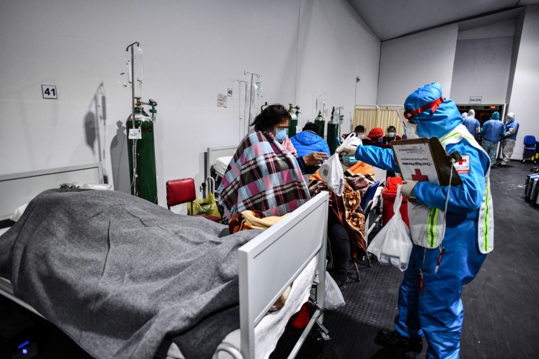 Arequipa colapso sanitario.jpg