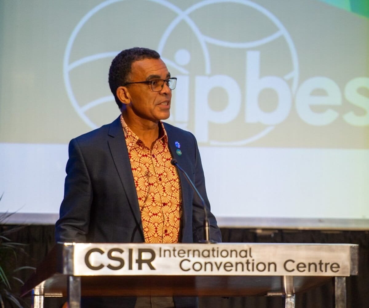 David-Obura-presidente-de-IPBES-1200x1001