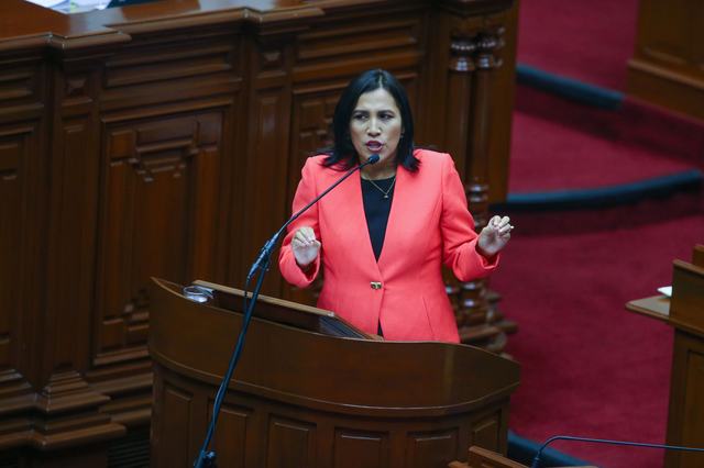 Flor Pablo Medina_ ministra.jpg