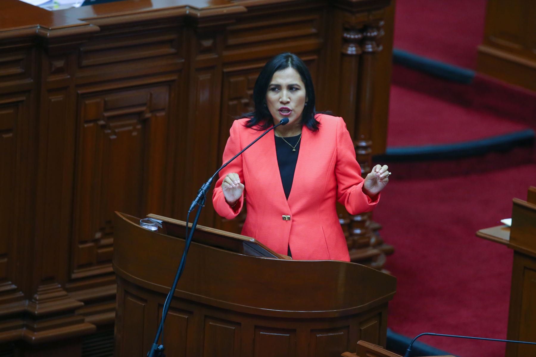 Flor Pablo Medina_ ministra.jpg