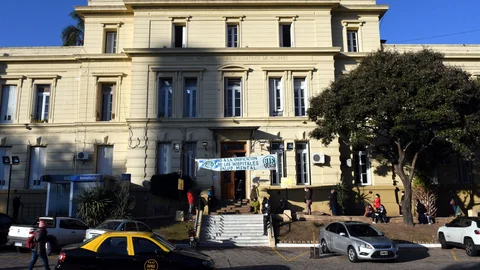 Moyano 3 (Juan Obregón Perfil)