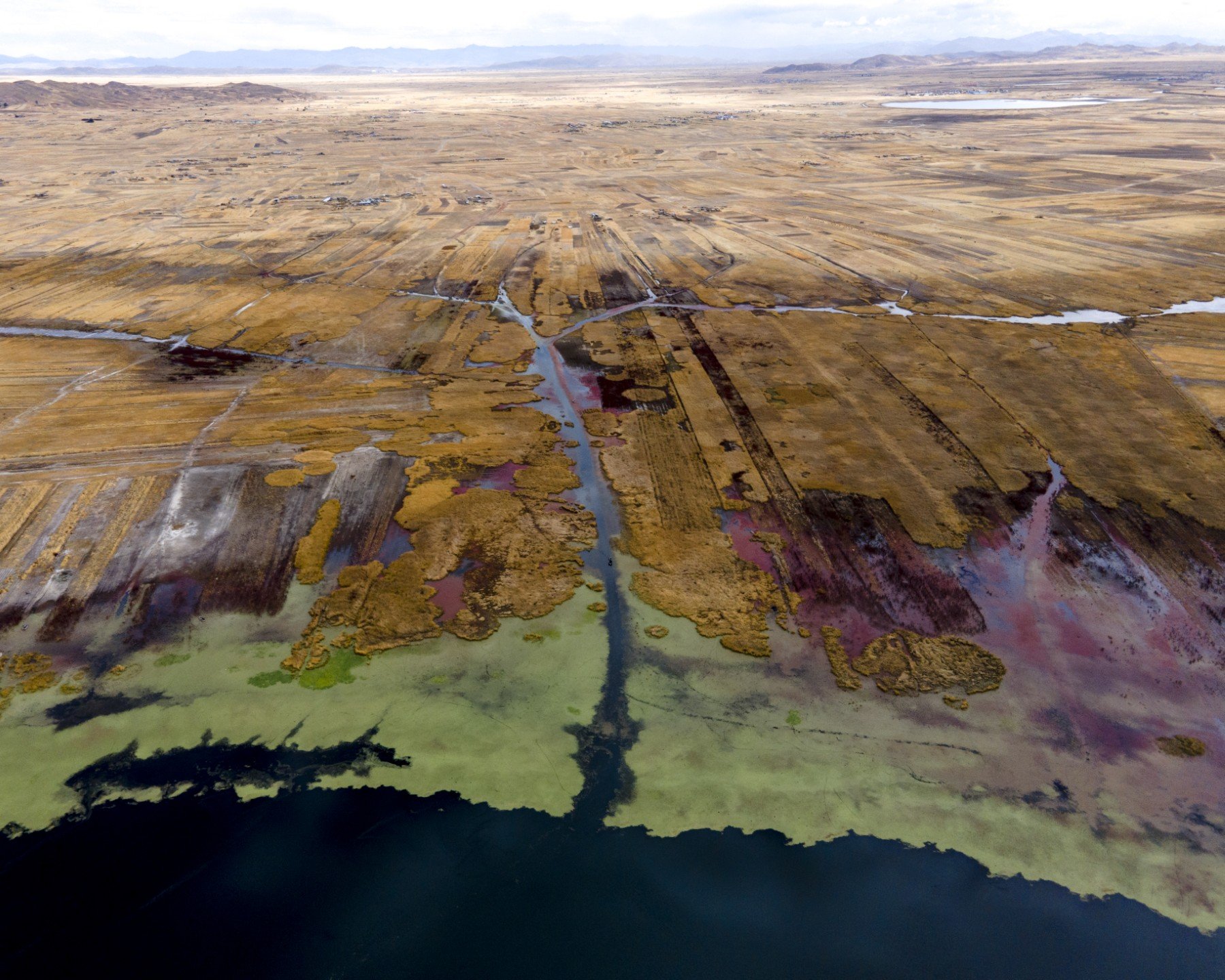 Musuk Nolte - 701 - Geographies of Water Titicaca Lake 10