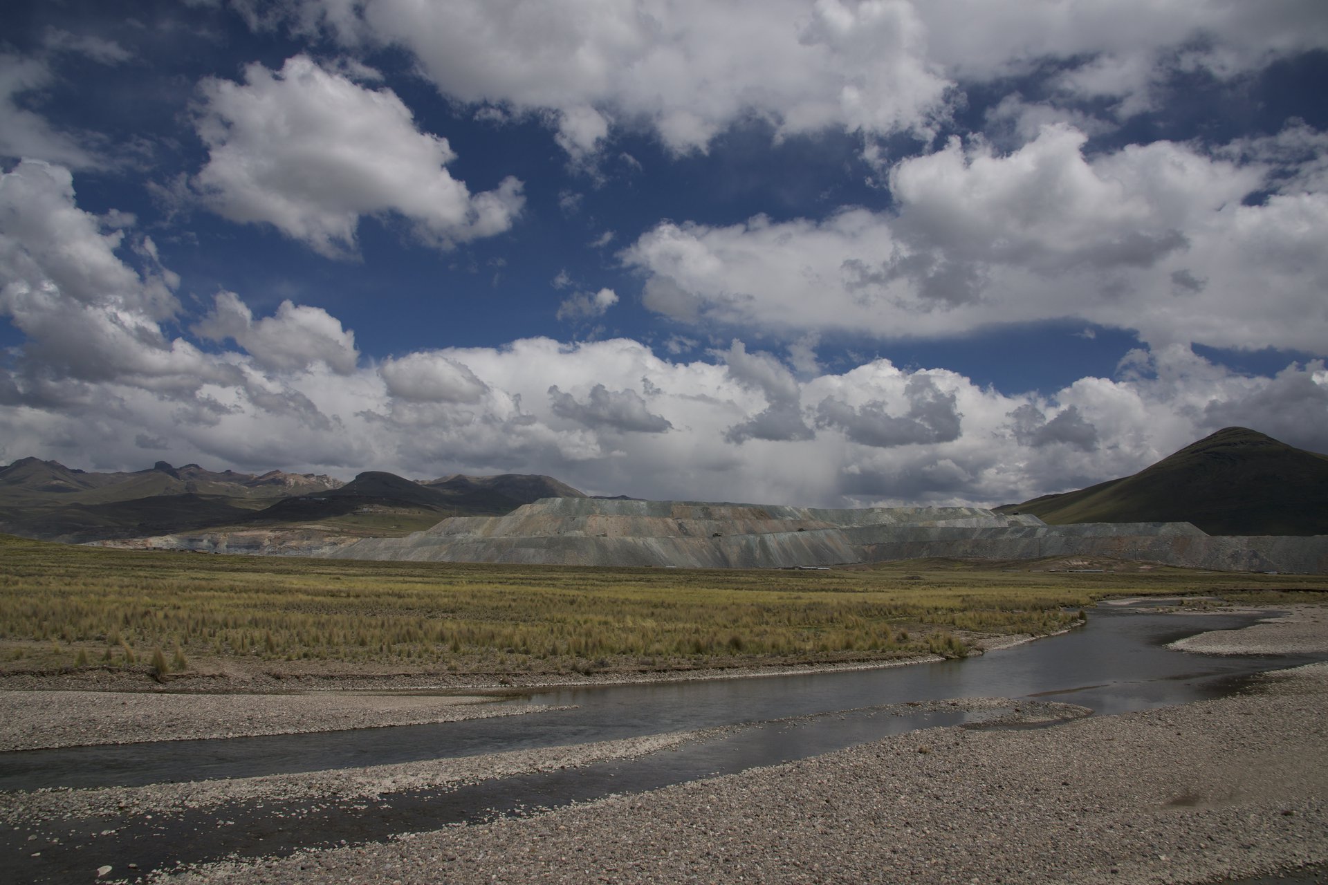 Photo Espinar Mine River .jpg