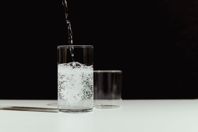 SELTZER HYDRATION 2-0.jpg