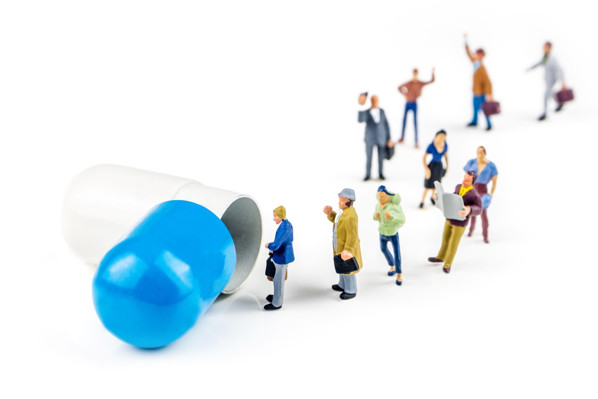 Tres medicamentos patentados-Portada.jpg